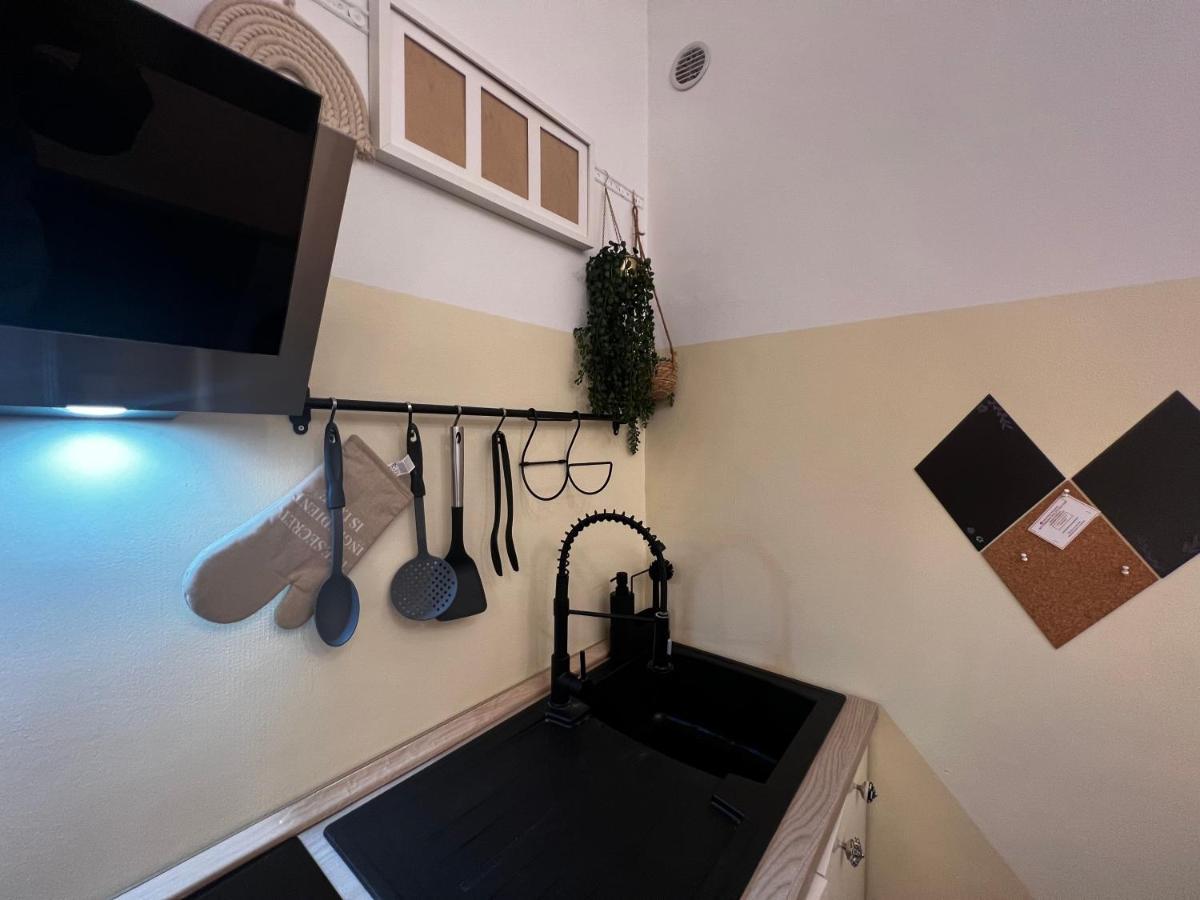 Regina Ai Navigli - Sky Tv, Wifi And Breakfast Box * Mailand