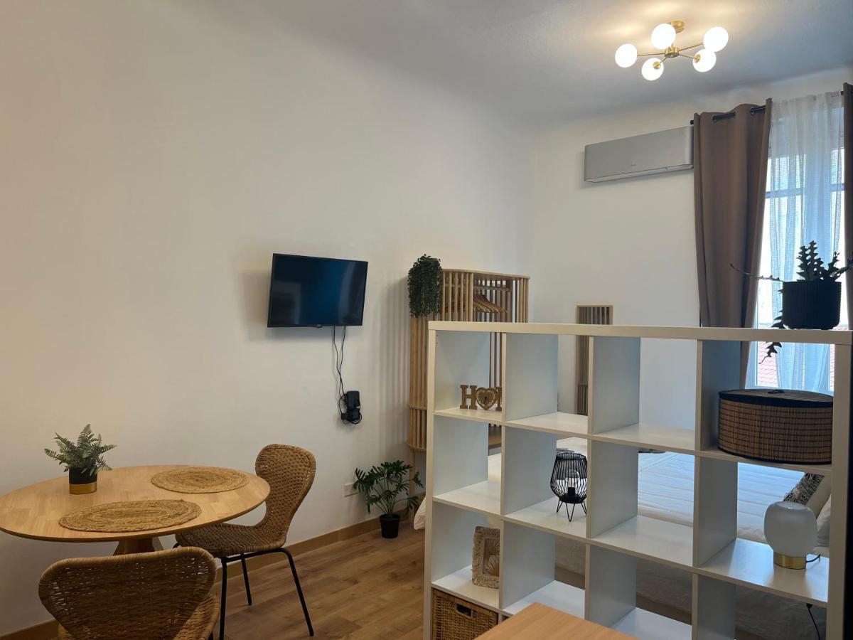 Regina Ai Navigli - Sky Tv, Wifi And Breakfast Box Apartment Mailand